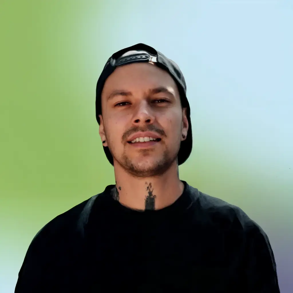 Oscar Lusis 5 ALIVE MEDIA Cinematographer